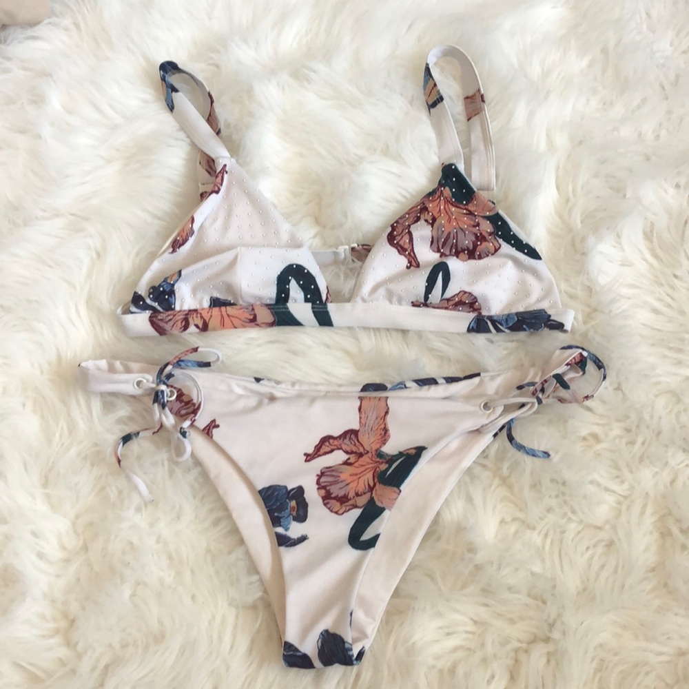 Tavik floral bikini size L
